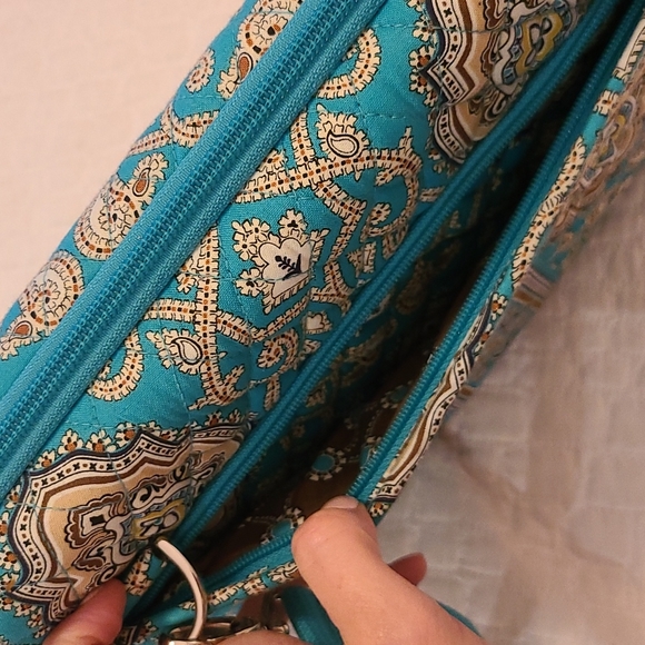 Vera Bradley Mini Laptop Case - Picture 4 of 9